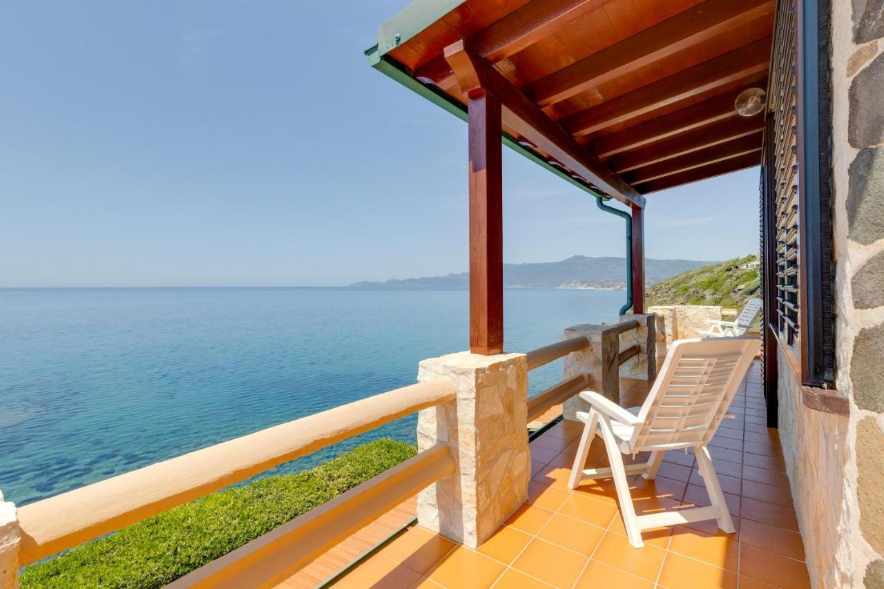 La Terrazza Sul Mare Magomadas Exterior foto