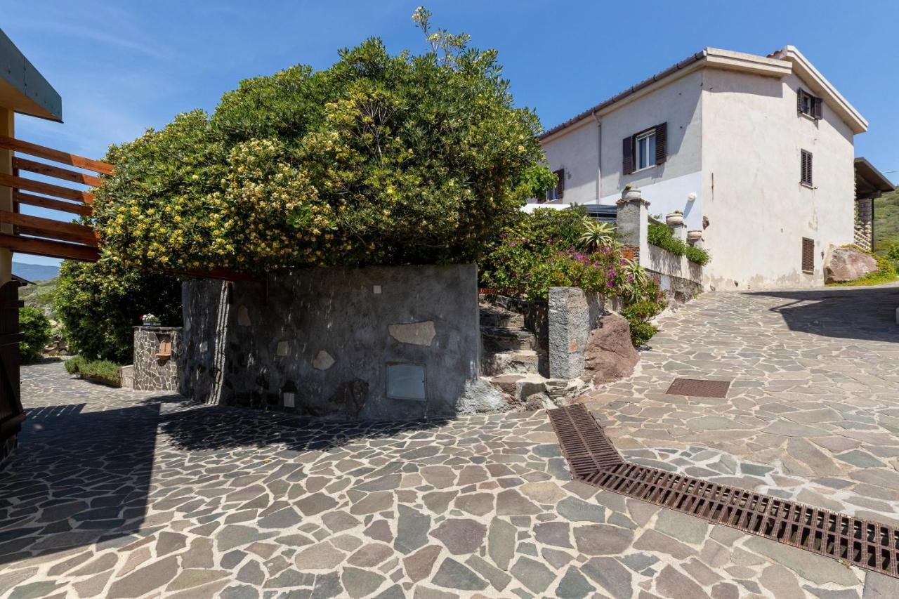 La Terrazza Sul Mare Magomadas Exterior foto
